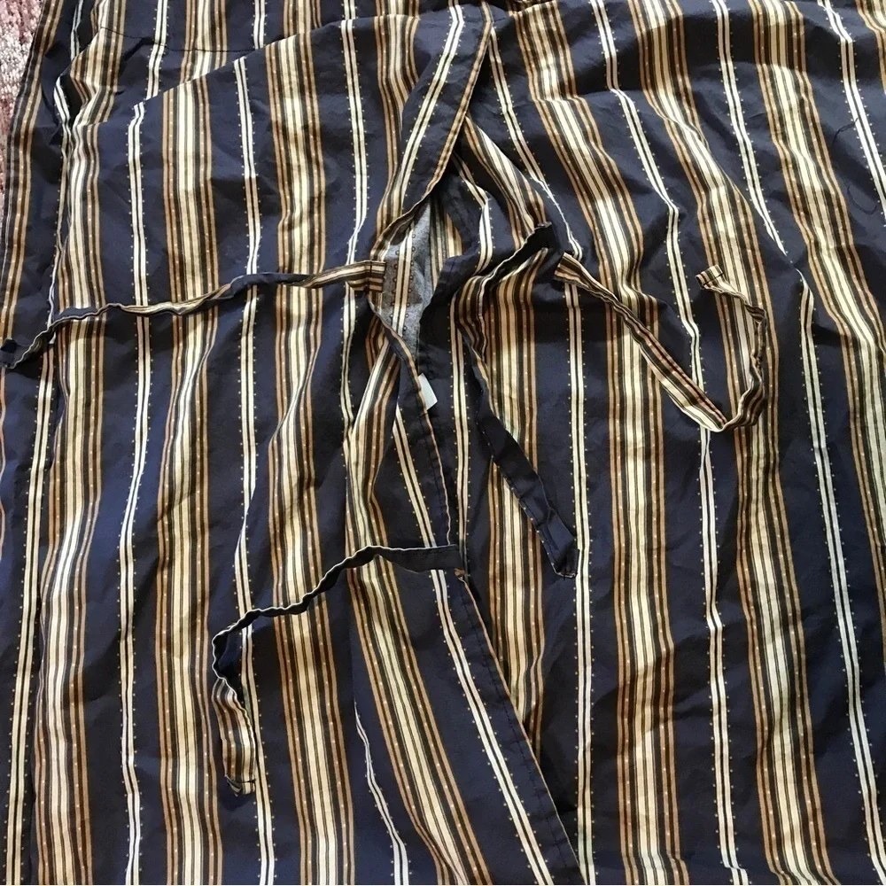 Nina home Nina Campbell large square blue beige stripe pillowcase 25” x 25”
